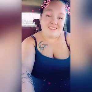 Meet your Posher, Desiree